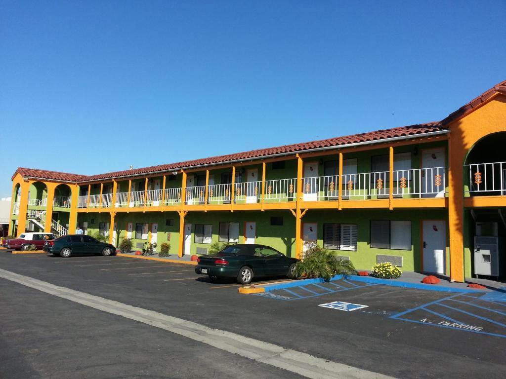 Big A Motel Orange Exterior photo